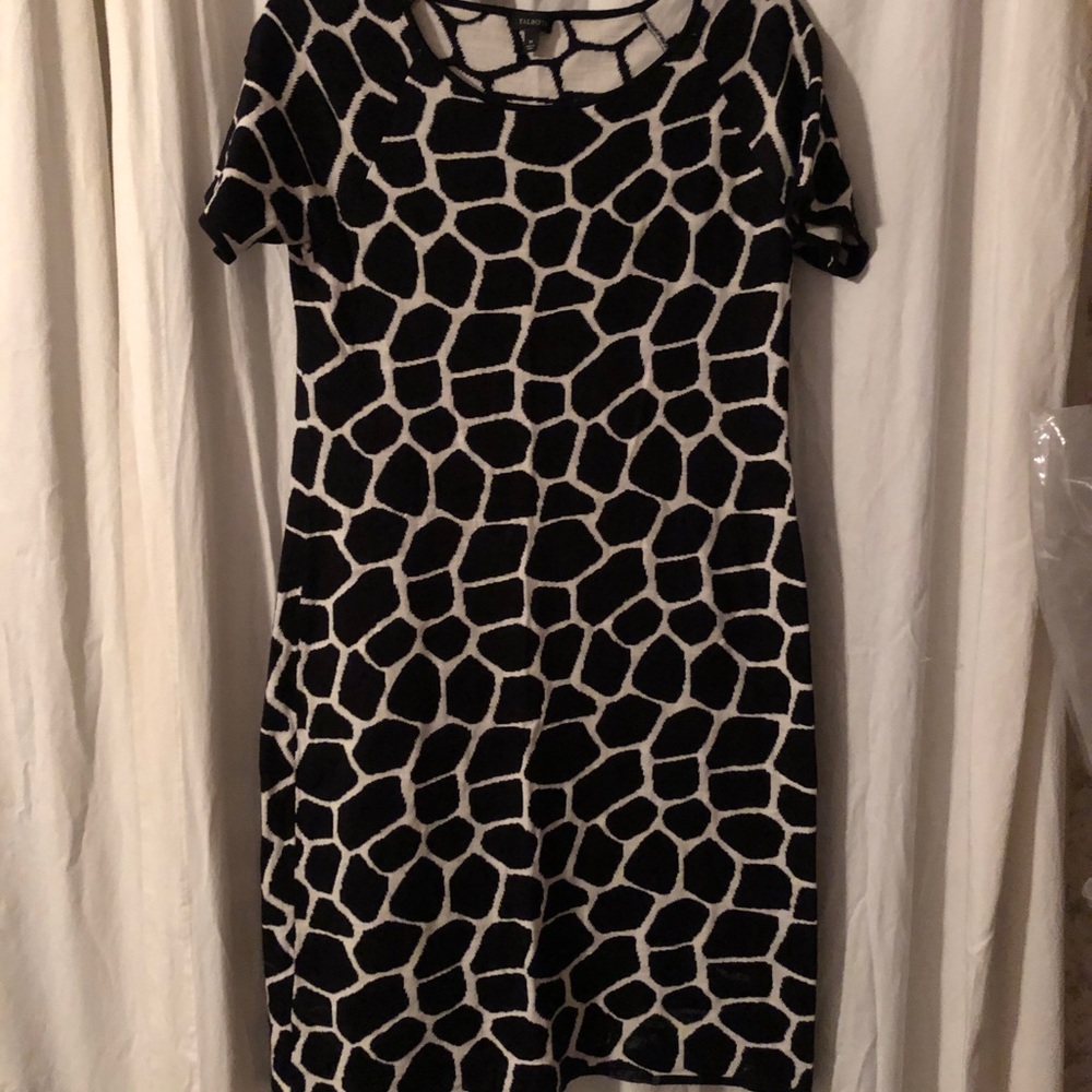Talbots black &white ssleeve sweater dress